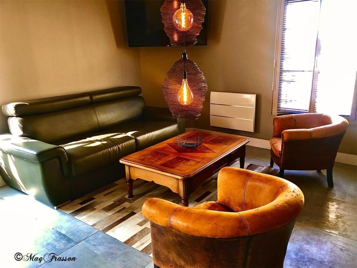Le Dupe Aparthotel Brissac-Quince Bagian luar foto