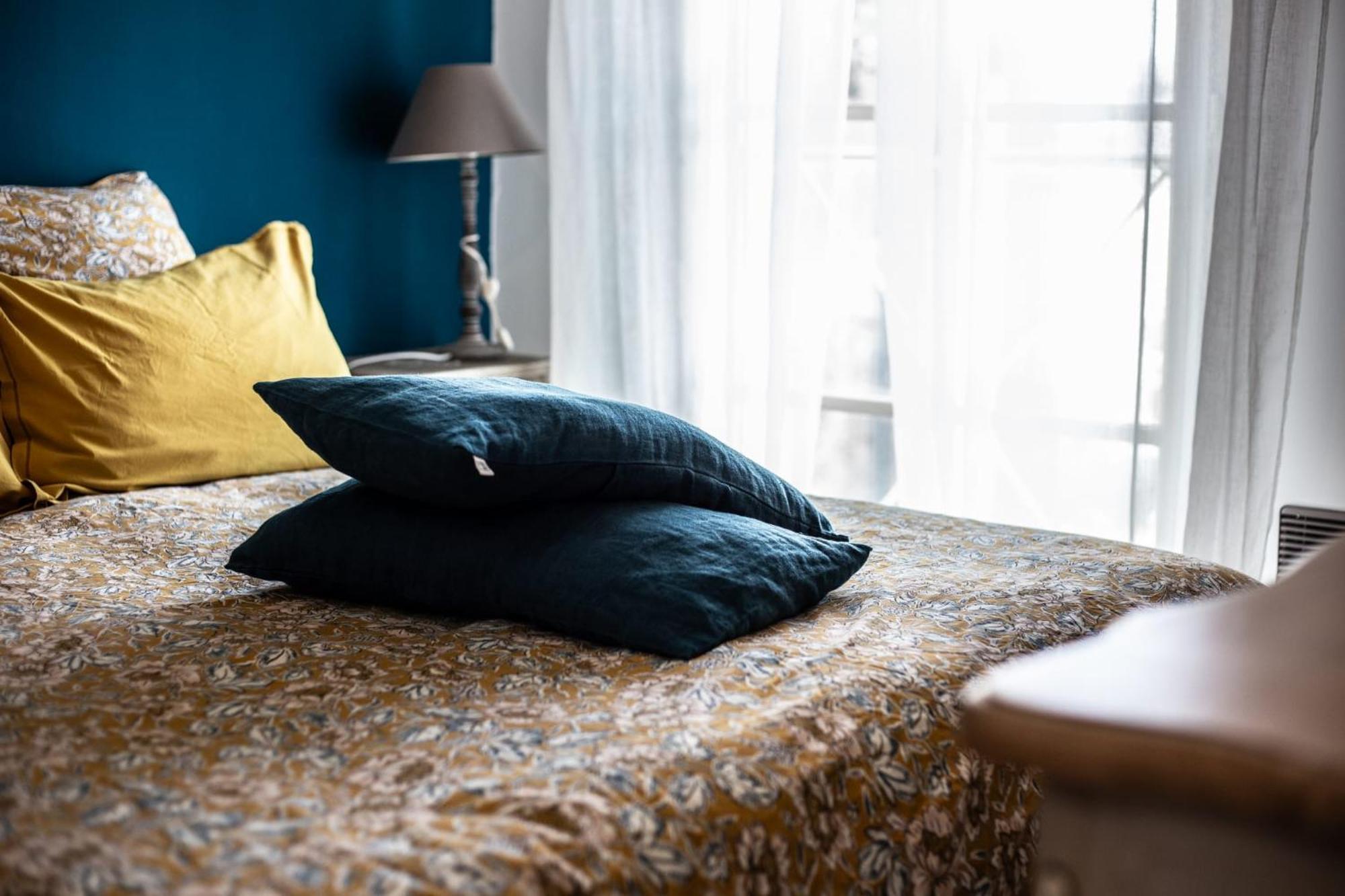 Le Dupe Aparthotel Brissac-Quince Bagian luar foto