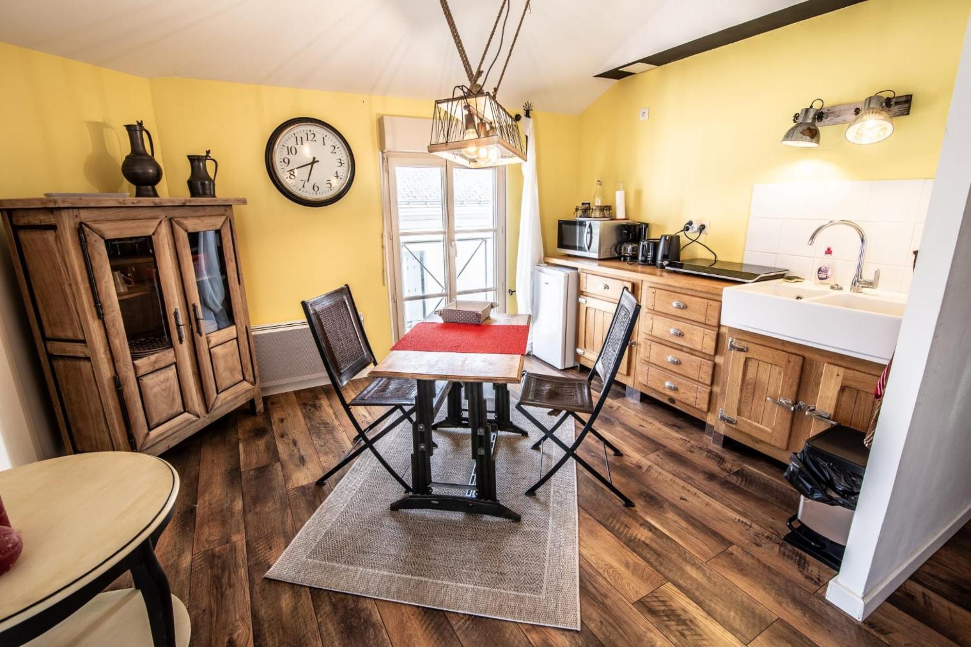 Le Dupe Aparthotel Brissac-Quince Bagian luar foto